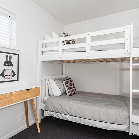 Awesome Beach House On Oceanview Road Mount Maunganui Exteriér fotografie